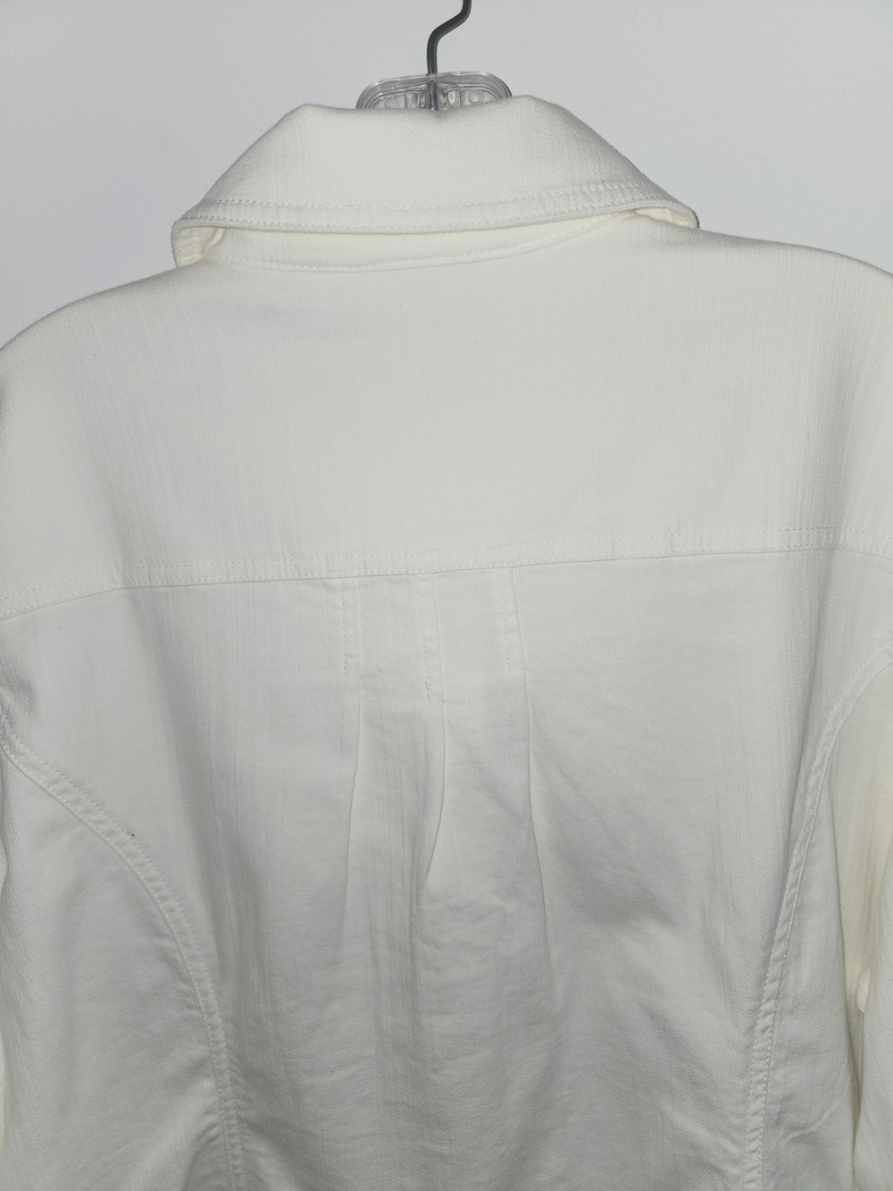 Chico's Women's White Button-Up Lightweight Denim Flattering Jacket Women Size 3 - Picture 2 of 10